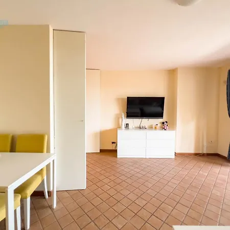 Porto San Rocco 13 Tirabora Short Rent Apartament